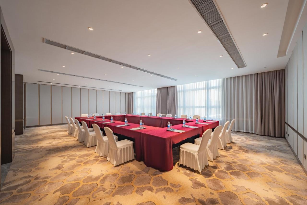 Holiday Inn Zhengzhou Zhongzhou By Ihg Екстер'єр фото